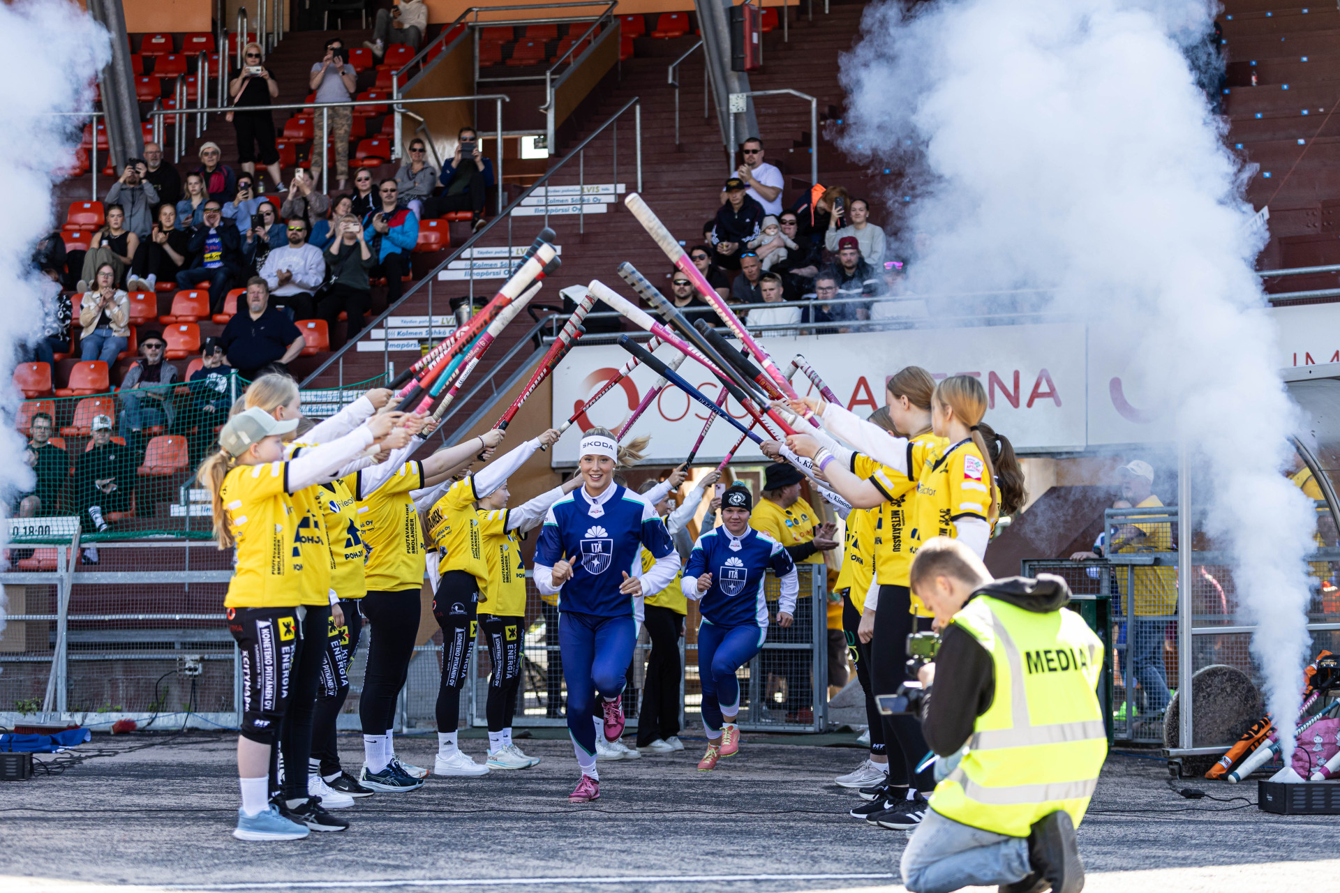 Ykköspesiksen Itä-Länsi